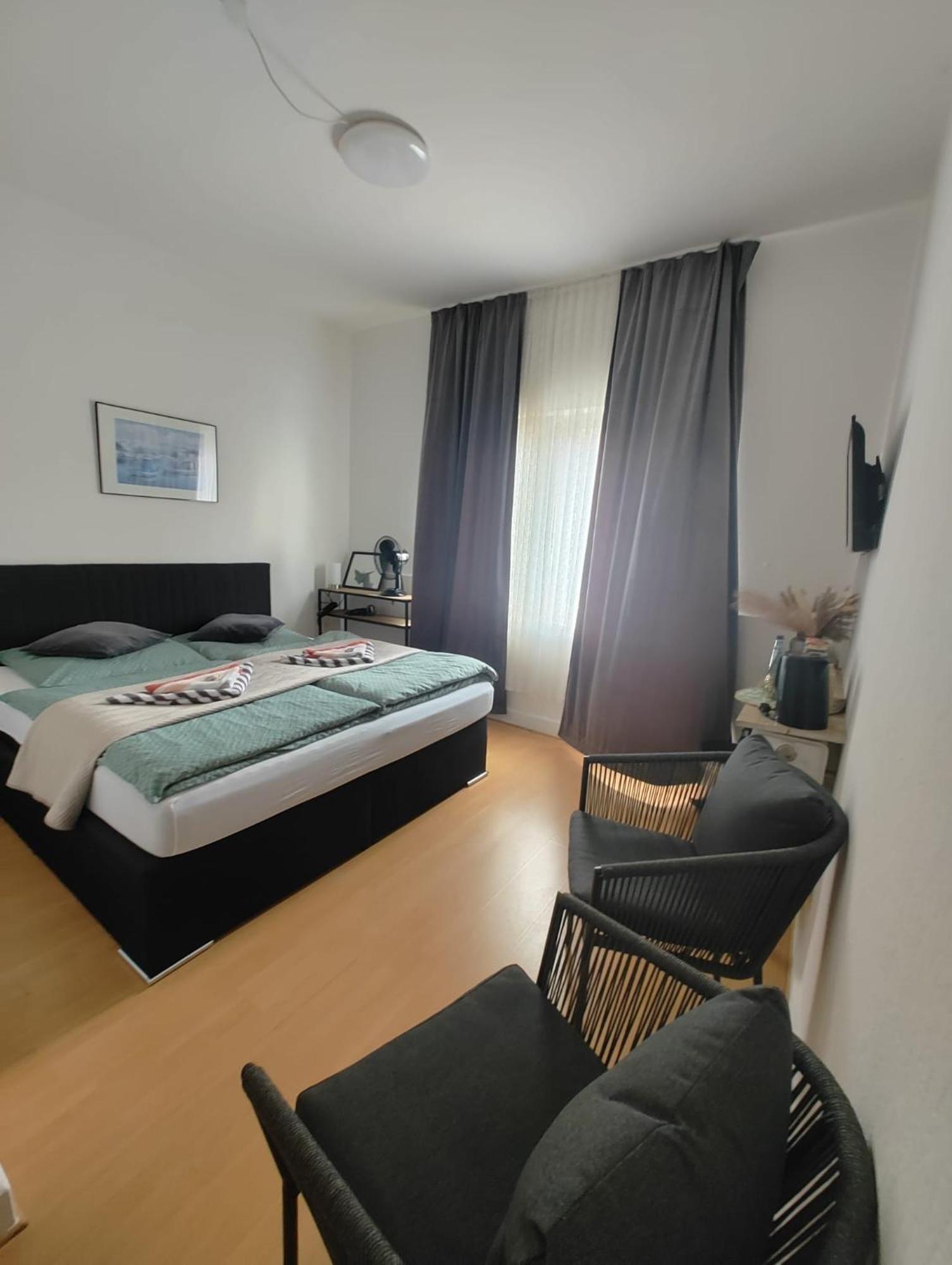 Guesthouse - Weeze Rooms Eksteriør bilde